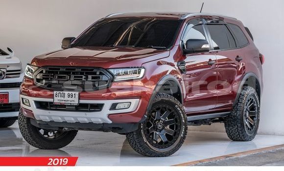 ซื้อ รถมือสอง Ford Everest สีแดง รถยนต์ ใน %{เมือง} ใน กรุงเทพมหานคร
