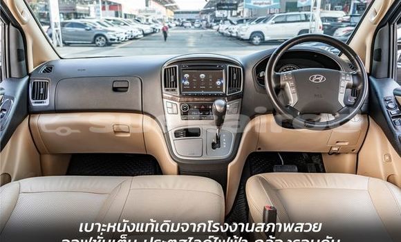Buy Used Hyundai H1 Black Car in Bangkok in Bangkok Buy Used Hyundai H1 Black Car in Bangkok in Bangkok