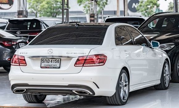 ซื้อ รถมือสอง Mercedes-Benz E-Classe ขาว รถยนต์ ใน %{เมือง} ใน กรุงเทพมหานคร ซื้อ รถมือสอง Mercedes-Benz E-Classe ขาว รถยนต์ ใน %{เมือง} ใน กรุงเทพมหานคร