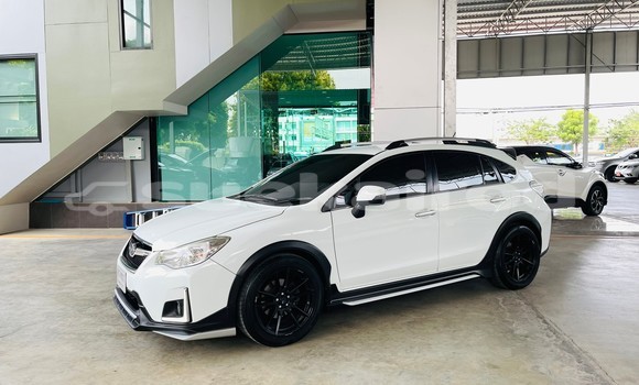 Buy Used Subaru XV White Car in Bangkok in Bangkok