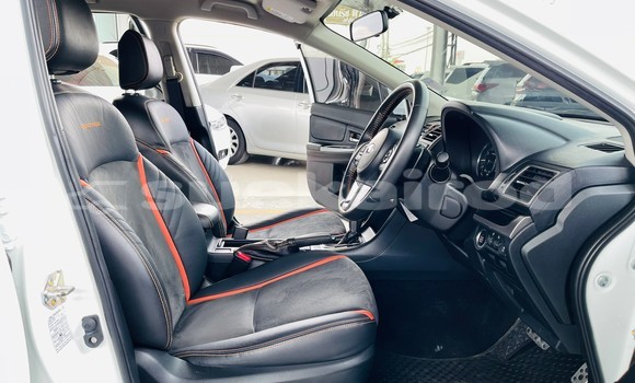 Buy Used Subaru XV White Car in Bangkok in Bangkok Buy Used Subaru XV White Car in Bangkok in Bangkok