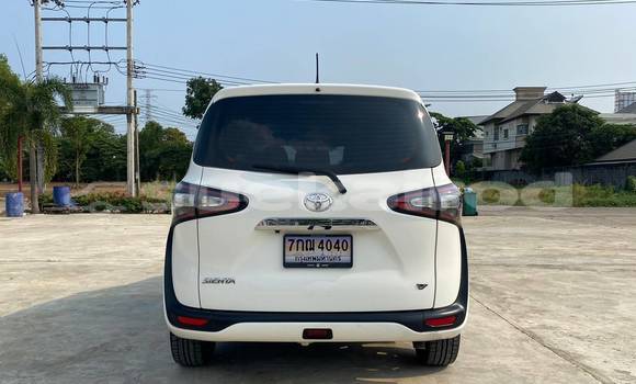 Buy Used Toyota Sienta White Car in Bangkok in Bangkok Buy Used Toyota Sienta White Car in Bangkok in Bangkok