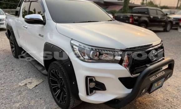 Buy Used Toyota Hiluxe Revo White Car in Bangkok in Bangkok