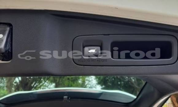 Buy Used Honda CR-V White Car in Bangkok in Bangkok Buy Used Honda CR-V White Car in Bangkok in Bangkok