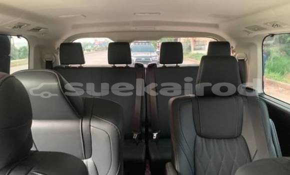 Buy Used Toyota Crown Majesta White Car in Bangkok in Bangkok Buy Used Toyota Crown Majesta White Car in Bangkok in Bangkok