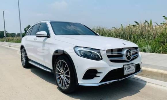 Buy Used Mercedes-Benz GLC 250D White Car in Bangkok in Bangkok Buy Used Mercedes-Benz GLC 250D White Car in Bangkok in Bangkok