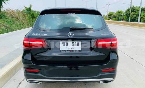 ซื้อ รถมือสอง Mercedes-Benz GLC 250D สีดำ รถยนต์ ใน %{เมือง} ใน กรุงเทพมหานคร ซื้อ รถมือสอง Mercedes-Benz GLC 250D สีดำ รถยนต์ ใน %{เมือง} ใน กรุงเทพมหานคร