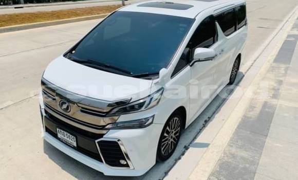 Buy Used Toyota Vellfire White Car in Bangkok in Bangkok