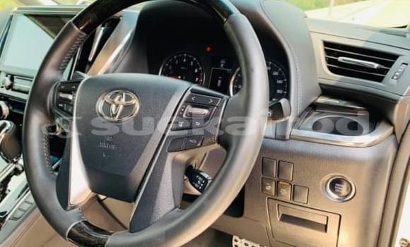 ซื้อ รถมือสอง Toyota Vellfire ขาว รถยนต์ ใน %{เมือง} ใน กรุงเทพมหานคร ซื้อ รถมือสอง Toyota Vellfire ขาว รถยนต์ ใน %{เมือง} ใน กรุงเทพมหานคร