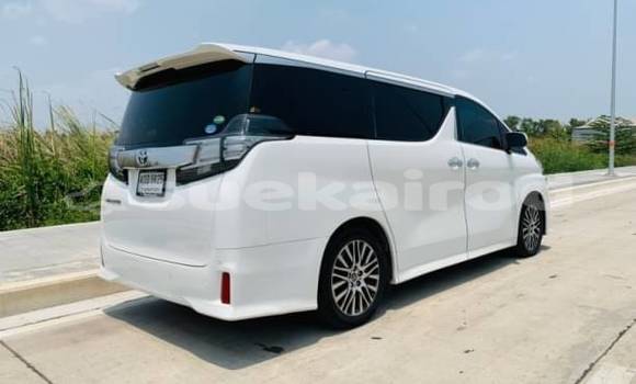 ซื้อ รถมือสอง Toyota Vellfire ขาว รถยนต์ ใน %{เมือง} ใน กรุงเทพมหานคร ซื้อ รถมือสอง Toyota Vellfire ขาว รถยนต์ ใน %{เมือง} ใน กรุงเทพมหานคร
