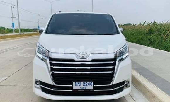 ซื้อ รถมือสอง Toyota Crown Majesta ขาว รถยนต์ ใน %{เมือง} ใน กรุงเทพมหานคร ซื้อ รถมือสอง Toyota Crown Majesta ขาว รถยนต์ ใน %{เมือง} ใน กรุงเทพมหานคร