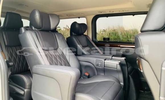 ซื้อ รถมือสอง Toyota Crown Majesta ขาว รถยนต์ ใน %{เมือง} ใน กรุงเทพมหานคร ซื้อ รถมือสอง Toyota Crown Majesta ขาว รถยนต์ ใน %{เมือง} ใน กรุงเทพมหานคร