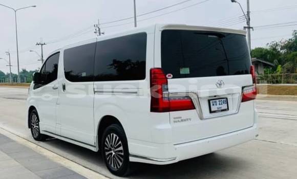 ซื้อ รถมือสอง Toyota Crown Majesta ขาว รถยนต์ ใน %{เมือง} ใน กรุงเทพมหานคร ซื้อ รถมือสอง Toyota Crown Majesta ขาว รถยนต์ ใน %{เมือง} ใน กรุงเทพมหานคร