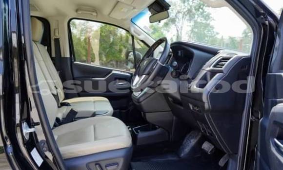 Buy Used Toyota Crown Majesta Black Car in Bangkok in Bangkok Buy Used Toyota Crown Majesta Black Car in Bangkok in Bangkok