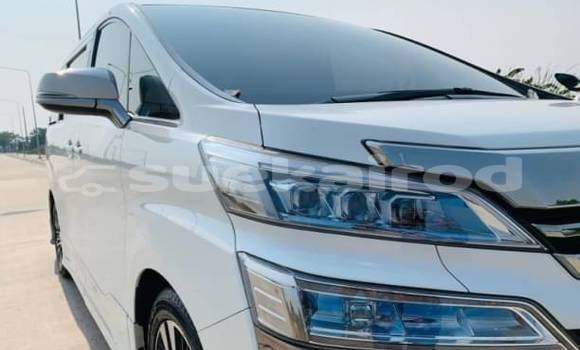 ซื้อ รถมือสอง Toyota Vellfire ขาว รถยนต์ ใน %{เมือง} ใน กรุงเทพมหานคร ซื้อ รถมือสอง Toyota Vellfire ขาว รถยนต์ ใน %{เมือง} ใน กรุงเทพมหานคร