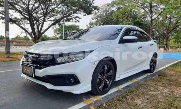 ซื้อ รถมือสอง Honda Civic ขาว รถยนต์ ใน %{เมือง} ใน กรุงเทพมหานคร