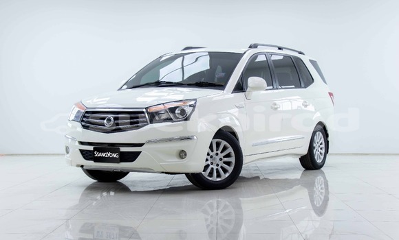 ซื้อ รถมือสอง SsangYong Stavic ขาว รถยนต์ ใน %{เมือง} ใน กรุงเทพมหานคร