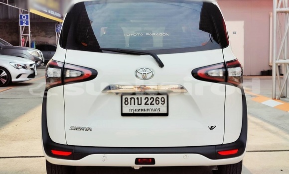 Buy Used Toyota Sienta White Car in Bangkok in Bangkok Buy Used Toyota Sienta White Car in Bangkok in Bangkok