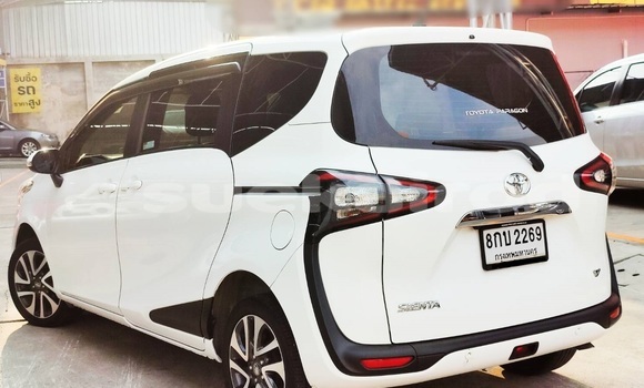 Buy Used Toyota Sienta White Car in Bangkok in Bangkok Buy Used Toyota Sienta White Car in Bangkok in Bangkok