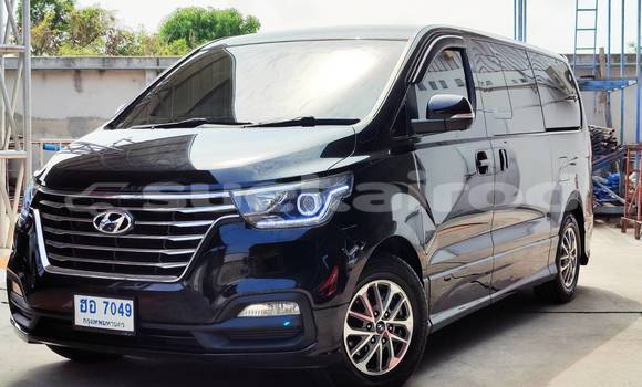 Buy Used Hyundai H1 Black Car in Bangkok in Bangkok