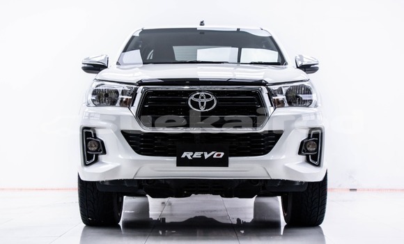 Buy Used Toyota Hiluxe Revo White Car in Bangkok in Bangkok Buy Used Toyota Hiluxe Revo White Car in Bangkok in Bangkok