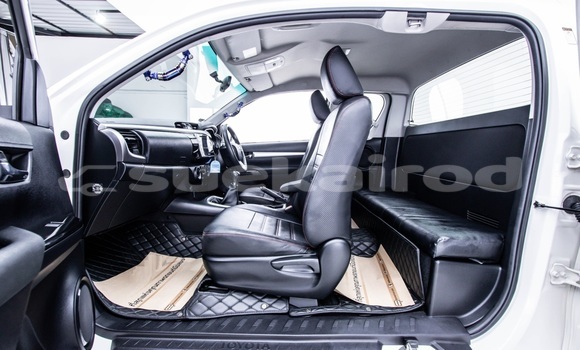 Buy Used Toyota Hiluxe Revo White Car in Bangkok in Bangkok Buy Used Toyota Hiluxe Revo White Car in Bangkok in Bangkok