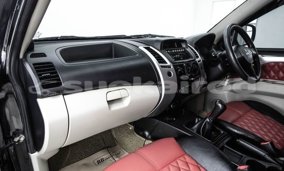ซื้อ รถมือสอง Mitsubishi Pajero สีดำ รถยนต์ ใน %{เมือง} ใน กรุงเทพมหานคร ซื้อ รถมือสอง Mitsubishi Pajero สีดำ รถยนต์ ใน %{เมือง} ใน กรุงเทพมหานคร