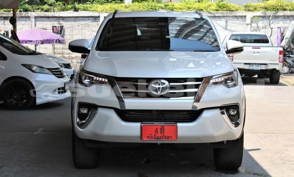 ซื้อ รถมือสอง Toyota Fortuner ขาว รถยนต์ ใน %{เมือง} ใน กรุงเทพมหานคร ซื้อ รถมือสอง Toyota Fortuner ขาว รถยนต์ ใน %{เมือง} ใน กรุงเทพมหานคร
