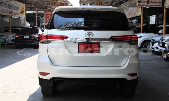 ซื้อ รถมือสอง Toyota Fortuner ขาว รถยนต์ ใน %{เมือง} ใน กรุงเทพมหานคร ซื้อ รถมือสอง Toyota Fortuner ขาว รถยนต์ ใน %{เมือง} ใน กรุงเทพมหานคร