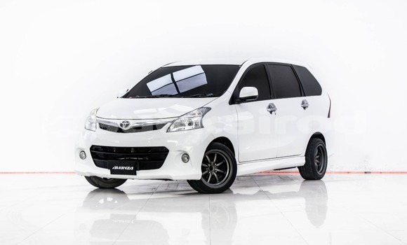 Buy Used Toyota Avanza White Car in Bangkok in Bangkok