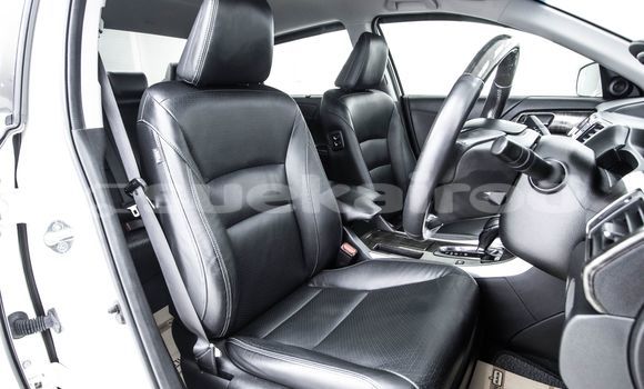 ซื้อ รถมือสอง Honda Accord ขาว รถยนต์ ใน %{เมือง} ใน กรุงเทพมหานคร ซื้อ รถมือสอง Honda Accord ขาว รถยนต์ ใน %{เมือง} ใน กรุงเทพมหานคร