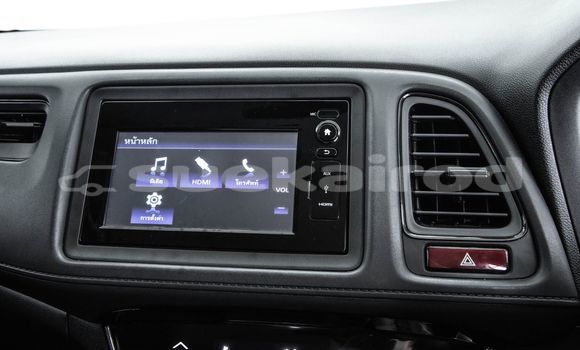 Buy Used Honda HR-V White Car in Bangkok in Bangkok Buy Used Honda HR-V White Car in Bangkok in Bangkok