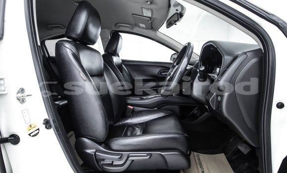 Buy Used Honda HR-V White Car in Bangkok in Bangkok Buy Used Honda HR-V White Car in Bangkok in Bangkok