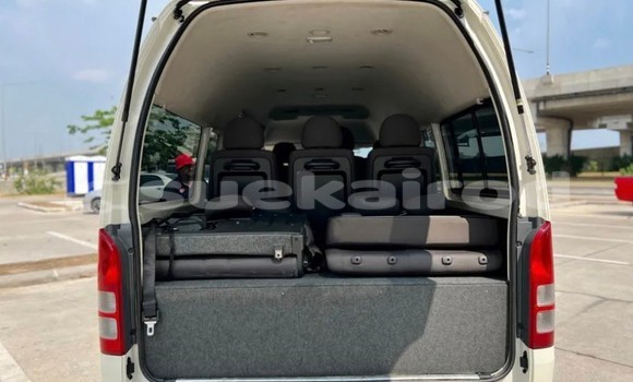 Buy Used Toyota Commuter White Car in Bangkok in Bangkok Buy Used Toyota Commuter White Car in Bangkok in Bangkok