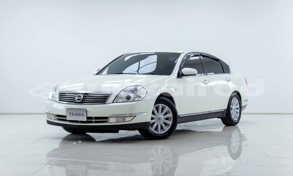 Buy Used Nissan Teana White Car in Bangkok in Bangkok