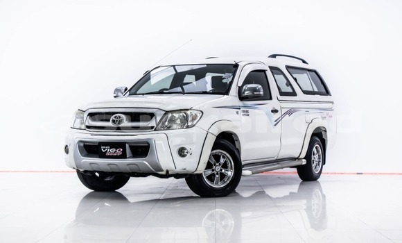 ซื้อ รถมือสอง Toyota Hiluxe VIGO ขาว รถยนต์ ใน %{เมือง} ใน กรุงเทพมหานคร