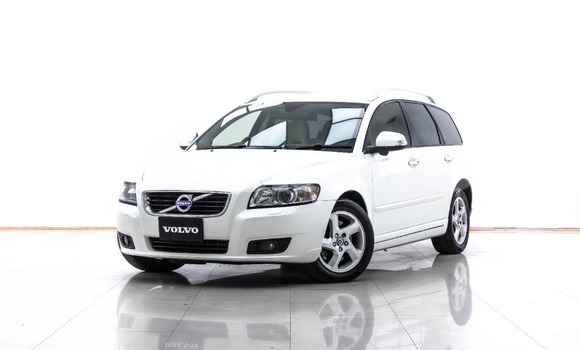 Buy Used Volvo V50 White Car in Bangkok in Bangkok