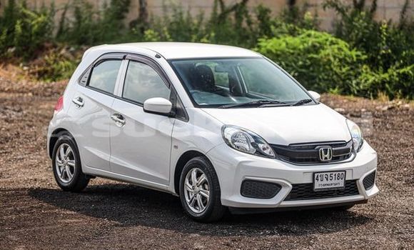 ซื้อ รถมือสอง Honda Brio ขาว รถยนต์ ใน %{เมือง} ใน กรุงเทพมหานคร ซื้อ รถมือสอง Honda Brio ขาว รถยนต์ ใน %{เมือง} ใน กรุงเทพมหานคร