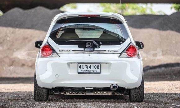 ซื้อ รถมือสอง Honda Brio ขาว รถยนต์ ใน %{เมือง} ใน กรุงเทพมหานคร ซื้อ รถมือสอง Honda Brio ขาว รถยนต์ ใน %{เมือง} ใน กรุงเทพมหานคร