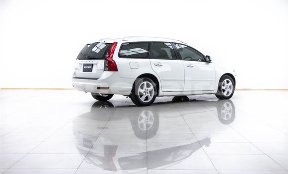 Buy Used Volvo V50 White Car in Bangkok in Bangkok Buy Used Volvo V50 White Car in Bangkok in Bangkok