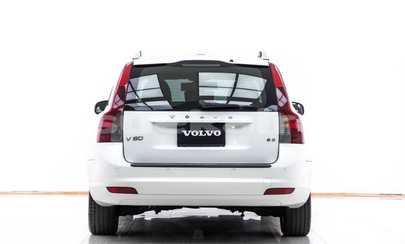 Buy Used Volvo V50 White Car in Bangkok in Bangkok Buy Used Volvo V50 White Car in Bangkok in Bangkok