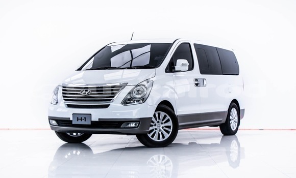 Buy Used Hyundai H1 White Car in Bangkok in Bangkok