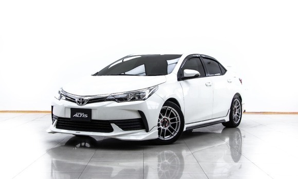 ซื้อ รถมือสอง Toyota Altis ขาว รถยนต์ ใน %{เมือง} ใน กรุงเทพมหานคร