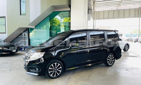 Buy Used Honda Stepwgn Black Car in Bangkok in Bangkok