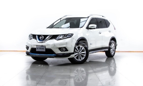 ซื้อ รถมือสอง Nissan X-Trail ขาว รถยนต์ ใน %{เมือง} ใน กรุงเทพมหานคร
