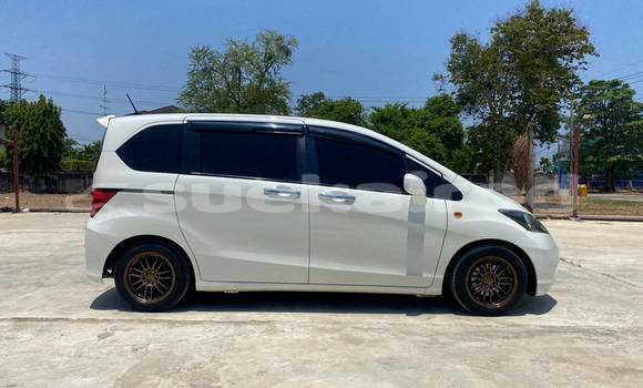 Buy Used Honda Freed White Car in Bangkok in Bangkok Buy Used Honda Freed White Car in Bangkok in Bangkok