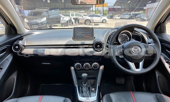 ซื้อ รถมือสอง Mazda 2 ขาว รถยนต์ ใน %{เมือง} ใน กรุงเทพมหานคร ซื้อ รถมือสอง Mazda 2 ขาว รถยนต์ ใน %{เมือง} ใน กรุงเทพมหานคร