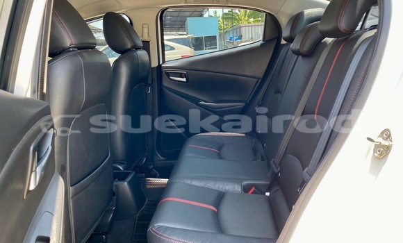 ซื้อ รถมือสอง Mazda 2 ขาว รถยนต์ ใน %{เมือง} ใน กรุงเทพมหานคร ซื้อ รถมือสอง Mazda 2 ขาว รถยนต์ ใน %{เมือง} ใน กรุงเทพมหานคร