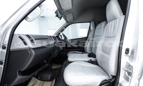 Buy Used Toyota Commuter Other Car in Bangkok in Bangkok Buy Used Toyota Commuter Other Car in Bangkok in Bangkok