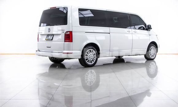 Buy Used Volkswagen Caravelle White Car in Bangkok in Bangkok Buy Used Volkswagen Caravelle White Car in Bangkok in Bangkok